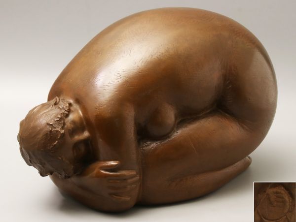 A038. 大作◆彫刻家【高野佳昌】作 ブロンズ製 膝を抱える女性 裸婦像 重量17.6kg