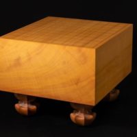 将棋道具 榧 柾目六寸脚付将棋盤 厚さ約18cm