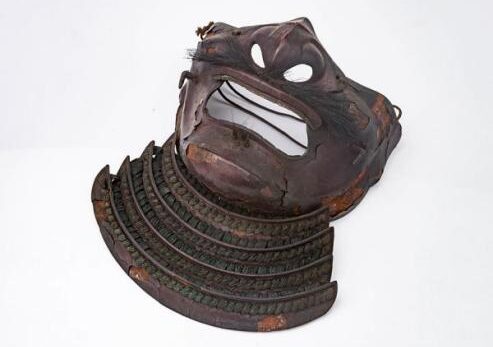武具 鉄地 朱塗 面頬