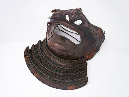 武具 鉄地 朱塗 面頬