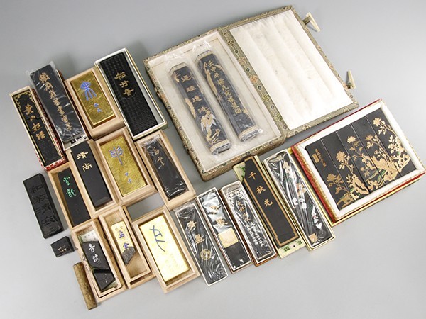 書道具 墨まとめて 蒼珮室主人製 松竹香 千秋光 青墨 黄山松煙 他