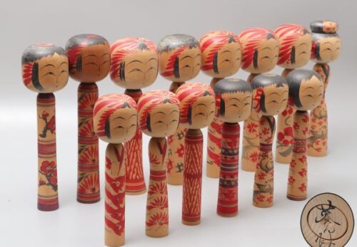 伝統こけし 【佐藤英太郎】 遠刈田系 こけし 14点 高さ 30.5cm 他